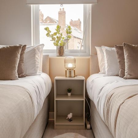 Stylish & Recently Refurbished Chester Apartment - Up To 6 Екстер'єр фото